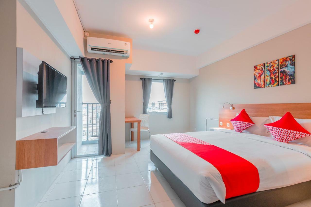Hotel Flagship 750 Mont Blanc Bekasi Esterno foto
